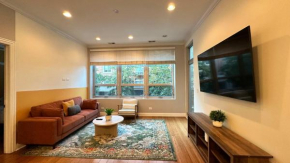 Private Balcony 1 Garage Parking Sleeps 6
